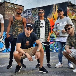 Leon Machère Instagram - Yooo Freunde 😊✌🏼 Das "Making of" von "Meine Jungs & Ich" ist jetzt online! Checkt den Link in meiner instaBio
