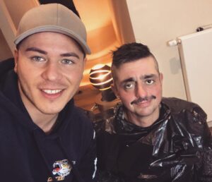 Leon Machère Instagram - Like wenn du Lockes Frisur feierst! 😁✂️ Kommentiert mit „Fresh“ (Link für das Video in der InstaBio)