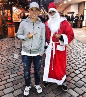 Leon Machère Instagram - Naa, wer freut sich auch auf Silvester ?! ☝🏼😄💥
(Neues Video in der Bio)
