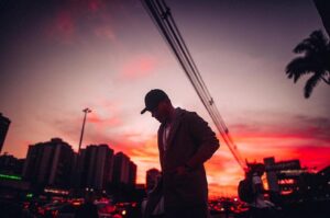 Leon Machère Instagram - Ich wollte einfach mal danke sagen, DANKE für euern support und Unterstützung! Einfach krass was in der letzten Zeit so passiert 😌🙏🏼 &Wünsche euch  eine gute Nacht 🌆