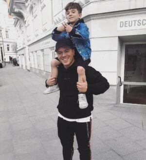 Leon Machère Instagram - Bester Neffe 😎🔥