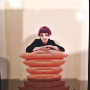 Léona Hirota Instagram - ポラロイドって世界で1枚だけだから…昔から好き
1枚目はマウイ島で誰もいない中で1人で撮ってるself😅
2枚目は伊島薫氏が撮影した何かの雑誌の表紙のポラ
3枚目は…何かのポラ😂
4枚目はやはりselfなんだけどエイトバイテンって凄く大きいポラでフィルム代が高いからシャッターきるのに全神経集中して撮ったよね😂　
夜中にね少しずつ写真の整理してるの…人間、いつ死んじゃうかわからないから😅恥ずかしい写真は捨てないとね😂😂😂断捨離

#明るい未来のための終活
#昔のポラロイド欲しい😂
#1枚目のポラ、ちょっと気が緩んだ表情😅
#それにしても全部30才くらいの写真😅
#体調の近況は…右肺しか使えないから呼吸が😂早く良くなるといいな✨