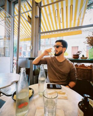 Leonardo Bittencourt Instagram - Domingo de turista na feira de San Telmo   Casa Rosada 🇦🇷

Foto no feed sorrindo pra que seja uma semana de boas notícias 🙌🏼