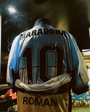 Leonardo Bittencourt Instagram - LA BOCA 📍

Sobre Don Diego, Messi e todos os lugares que a inflação (ainda) não nos impediu de ir. 🇦🇷