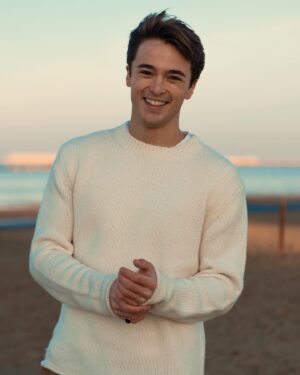 Leonardo Cecchi Instagram - Winter on the Italian coast

PH: @mariachiara.ph 
I feel so lucky to get to travel to these amazing cities for work, and I always try to make the best of it by visiting as many places as I can and by eating as many local dishes as I can! So many more food posts to come 😂🍝
Comment below the city YOU loved visiting the most in recent years👀