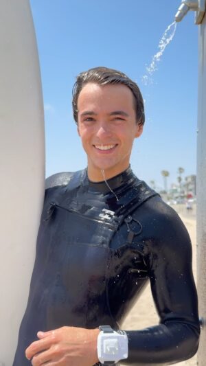 Leonardo Cecchi Instagram - Happy July everyone!! This was so fun to shoot @itsayumi.duh 😂 
If you like surfing but you want extra power while paddling, check out @boostsurf , and use the promo code “Leonardo”. Also follow and leave a comment to get a chance to win this signed fin for yourself! Winner will be announced in 2 weeks, good luck!!
