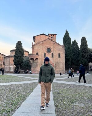 Leonardo Cecchi Instagram - Napoli & Bologna ✨🍝
.
.
.
#travel #italy #food #travelfood #couple