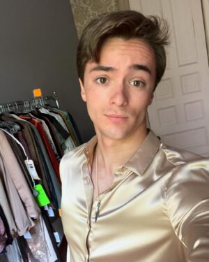 Leonardo Cecchi Instagram - Prom Dates is out on Hulu, and it’s in @variety ‘s top 10 streamed movies of the past week! 
Thank you Kim, @_antoniagentry_ and @julialester for the wonderful time on set, and @americanhigh @dubphelps @mrgarelick @molle1018 and everyone at @therealhartbeat and @ldentertainment for having me. 
D.J. Mausner, you are a legend for writing such an outrageous, all out there comedy movie. The first time I read the script it reminded me of 2024’s Superbad, one of my all time favorites. 
Go stream Prom Dates starring the immensely talented Julia Lester, Antonia Gentry, and featuring myself as Sebastién, a very intriguing “prom date” candidate 😬😂
