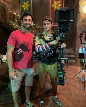 Leonardo Cecchi Instagram - “La Fabbrica del Natale” Is finally out on @primevideoit 
We had such a blast shooting this movie and I cannot wait for you all to see it ✨🎄 Merry Christmas to all and Happy Holidays ♥️✨

I got to work with so many amazing people, a stellar cast, such a supportive crew, and a special thanks goes to @cinquemanifrancesco for allowing me such creative freedom, while giving precise input when needed (see last video to see what I mean 😂🙏🏼)