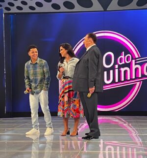 Leonardo Oliveira Instagram - Tá chegando sábado o dia que vou está com o vovô @raulgil3 no @programaraulgil quero todos assistindo está incrível o programa junto com meus colegas de novelas do sbt ,  espero todos ligadinho.