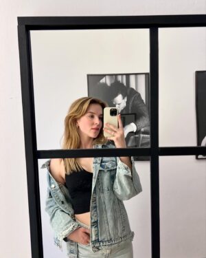 Leonie Brill Instagram - Frohe Ostern, ihr Hasen! 🫶🏼
___________________________
#doubledenim #happyeaster #springhassprung