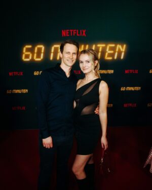 Leonie Wesselow Instagram - 60 Minutes tomorrow on @netflixde 🔥👊🏻 watch this movie @oliverkienle did it again!

#60#60minuten#60minutes#premiere