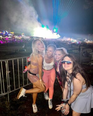 Lesa Wilson Instagram - weekend shenanigans 🪩💃
@imaginemusicfestival 
*
*
*
*
*
#weekend #imaginemusicfestival #friends #fun