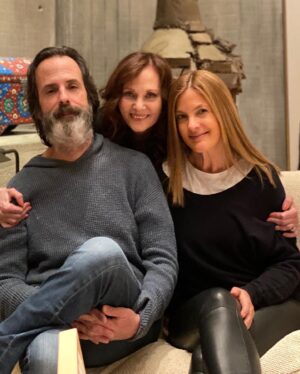 Lesley Ann Warren Instagram - To my most magnificent, loving Mom and to my sacred children- Happy Mother’s Day. I’m so blessed. 💝