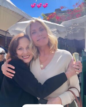 Lesley Ann Warren Instagram - To my most magnificent, loving Mom and to my sacred children- Happy Mother’s Day. I’m so blessed. 💝