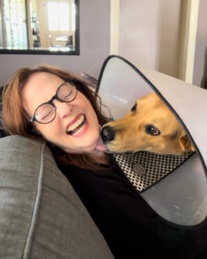 Lesley Ann Warren Instagram - Me and my new girlfriend,Clementine!!