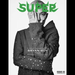 Leslie Kee Instagram - Super Magazine 2023AW issue 03
@supermagazinenyc 

「A Tribute to Richard Avedon」
featuring BRYAN BOY @bryanboy

Photographed by @lesliekeesuper 
Styling by @iulianfcaraman
Hair by @raynald.croix.bernald
Makeup by @rachidtahar
Photo assistant @edwardkwendt @foto_patriciaburen 

@avedonfoundation #richardavedon #avedon100 #superavedon #supermagazinenyc #lesliekee #bryanboy