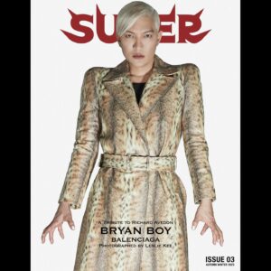 Leslie Kee Instagram - Super Magazine 2023AW issue 03
@supermagazinenyc 

「A Tribute to Richard Avedon」
featuring BRYAN BOY @bryanboy

Photographed by @lesliekeesuper 
Styling by @iulianfcaraman
Hair by @raynald.croix.bernald
Makeup by @rachidtahar
Photo assistant @edwardkwendt @foto_patriciaburen 

@avedonfoundation #richardavedon #avedon100 #superavedon #supermagazinenyc #lesliekee #bryanboy