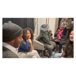 Leslie Odom Jr. Instagram - Week 17 

🖐🏾 weeks left. 

Wow. Letting go won’t be easy. It has been so wonderful.