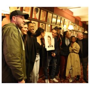 Leslie Odom Jr. Instagram - A new portrait went up on the wall at @sardisnyc last week 

Friends and loved ones showed up and said such wonderful and wonderfully embarrassing things. 

It was almost too much for me to take in. Almost. 🫶🏾🥹