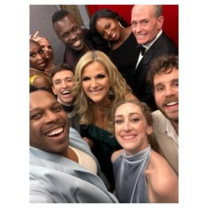 Leslie Odom Jr. Instagram - Week 15

When it’s gone, it’s gone. 

Soaking up all the moments.