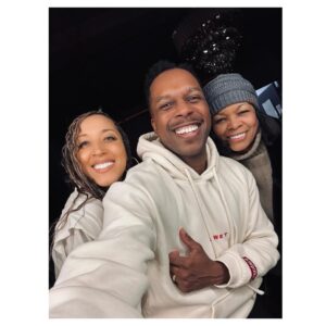 Leslie Odom Jr. Instagram - Week 15

When it’s gone, it’s gone. 

Soaking up all the moments.