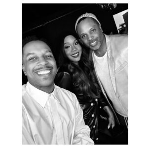 Leslie Odom Jr. Instagram - Week 15

When it’s gone, it’s gone. 

Soaking up all the moments.