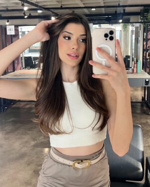 Letícia Frota Instagram - Hair by @rafaelprimehair ☀️✨