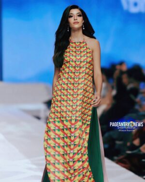 Letícia Frota Instagram - VIENAM BEAUTY FASHION FEST - EDIÇÃO DAS ESTRELAS ✨

Que honra viver essa experiência e estar nesse grande palco, vestindo importantes marcas do Vietnã e conhecendo o trabalho de grandes estilistas ao lado da Miss Mundo 2019 @toniannsingh, Miss Mundo 2024 @krystyna_pyszko, todas as rainhas continentais e a organização do @missworld e @missworldvietnam. Um momento inesquecível em meu coração. 

VIENAM BEAUTY FASHION FEST - ALL STARS SEASON ✨

What an honor to live this experience and be on this big stage, wearing important brands from Vietnam and getting to know the work of great designers alongside Miss World 2019 @toniannsingh, Miss World 2024 @krystyna_pyszko, all the continental queens and the organization of @missworld and @missworldvietnam. An unforgettable moment in my heart. 
 
#VBFF #VBFFAllStars #VietnamBeautyFashionFest #SenVang  #SenVangEntertainment #MissWorld
