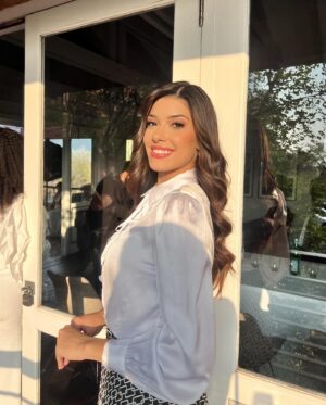 Letícia Frota Instagram - Tudo se torna extraordinário quando sentimos gratidão por cada pequena coisa que nos acontece. ✨

Everything becomes extraordinary when we feel gratitude for every little thing that happens to us. ✨