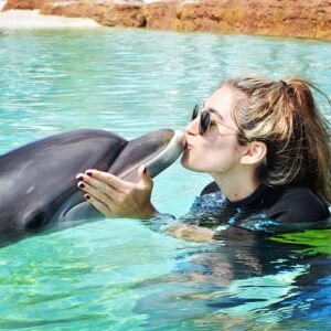 Lexi Kaplan Instagram - 😘🐬 #bahamas #springbreak #round2