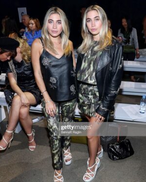 Lexi Kaplan Instagram - Fashion week 🕷 @nicolemillernyc
