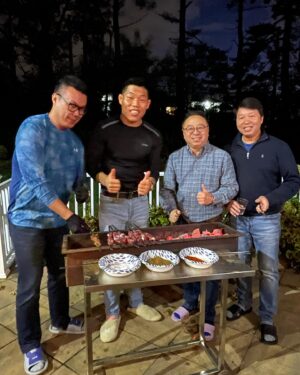 Li Jingliang Instagram - Life is beautiful! Fun time with friends in Long Island. @ilovesangamon