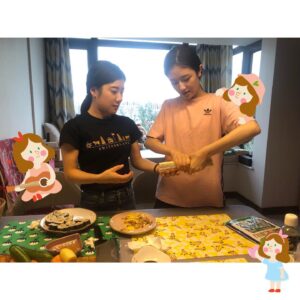Li Landy Instagram - 家庭寿司教学日.
WITH Kanon❤️
-
-
-
-
-
-
-
-
#sushi #Japanesecuisine#sashimi