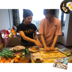 Li Landy Instagram - 家庭寿司教学日.
WITH Kanon❤️
-
-
-
-
-
-
-
-
#sushi #Japanesecuisine#sashimi