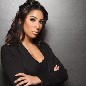 Liana Mendoza Instagram - Promotion alert: I’m now a boss. #lianamendoza #ceolife #ceomindset #filmproducer #technology #ceo #vp #creativecontent #contentisking👑