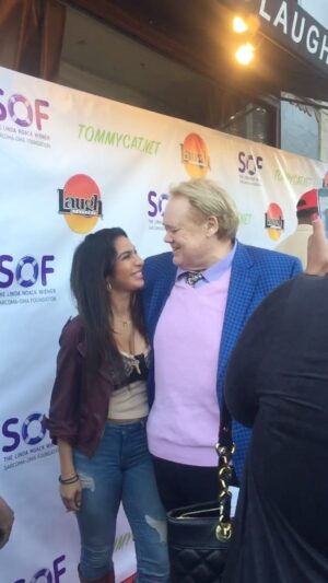 Liana Mendoza Instagram - Not my Louie Nooooooooo 😩 my heart is so broken right now 💔 @louieanderson you were soooo kind, loving, talented. I am so thankful I got to work with you, become a friend and my family got to meet you and spend time with you too. I can’t thank you enough for how warm and open hearted you were to all of us. We love you forever. I’m crying and I wish I could hug you one more time. Your hugs were all encompassing and so genuine, warm and uplifting. I am shook. It has been so tough to lose two people I love so close together in time. 😩 Lord my heart can’t bear much more pain. We need more good and kind sensitive souls like this. If the world was filled with hearts like Louies it would be a much kinder place ❤️ #louieanderson #baskets #heartbroken #genuinepeople #friendsforever❤️ #kindnessiscontagious #kindnessrocks