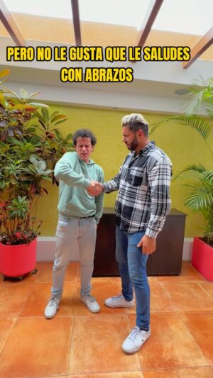 Lider Medranda Hernández Instagram - Así hay los Mijines… de plutos se olvidan de todo 🤣

Tag a tu pana

#depanas #mijines #comedia #ecuador #sierra #costa #amazonia #chistes