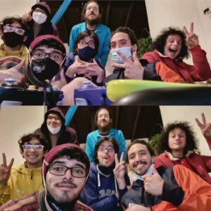 Lider Medranda Hernández Instagram - Fueron 7 horas seguidas de Smash y me quedé con muchas más ganas de videojuegos con panas.

Like si quisieras dejarlo todo e irte con tus panas a jugar

Pd: Gracias @martinalve.art por dejarme robar tu foto