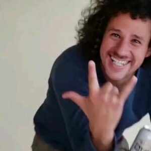 Lider Medranda Hernández Instagram - A este paso la IA no va a conquistar el mundo 😏 ... Va a conquistar el universo 💪

Me quedo como loco lo bien que me calza un filtro de @luisitocomunica... Pobre de él 🥰

#comedia