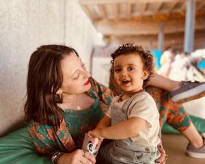 Lídia Muñoz Instagram - O sorriso mais bonito do mundo no miúdo mais incrível que conheci na vida.

 O meu filho. O Amadeo.

No festival do panda pois claro ♥️

Obrigada querida @xenica_jardim, adorámos!

#festivalpandaemfamilia