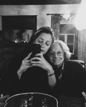 Lídia Muñoz Instagram - 16 meses.
 Sinto-te sempre em mim 🩷