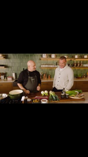 Liev Schreiber Instagram - I’m joining my friend @tomcolicchio on this week’s episode of his new @spiritsnetwork series @thepantrytv to cook up an interesting new dish and share some @slainteirishwhiskey with him. Link to episode: thepantry.tv