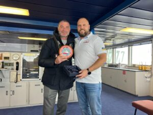 Liev Schreiber Instagram - Thank you to Captain Oleksandr Gryshko and the entire crew of the Ukrainian Antarctic exploration and research ship “Noosfera” for your hospitality. But most of all for flying the Ukrainian colors so proudly and reminding the world how strong we are together!

Slava Ukraini!

Капітану Гришку та екіпажу «Ноосфери» дякую за гостинність, але більше за те, що ви так гордо підняли прапор і нагадали світові, наскільки ми сильні разом.
