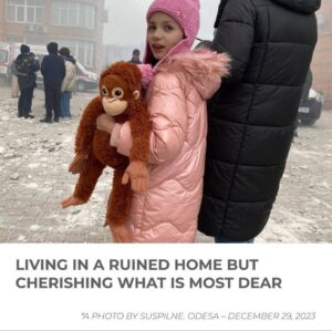 Liev Schreiber Instagram - Russia is again relentlessly bombarding cities across Ukraine. Our 20  vetted & verified partners are working around the country to meet the needs of their communities—whether food, medicine, shelter, medical care, mental health, specialized services for children & elderly, and more. They need your support more than ever. Donate now at www.bluecheck.in