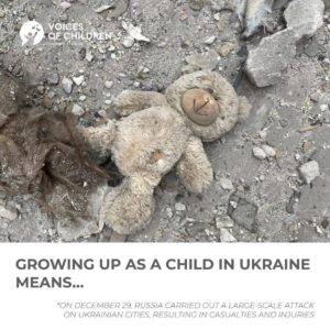 Liev Schreiber Instagram - Russia is again relentlessly bombarding cities across Ukraine. Our 20  vetted & verified partners are working around the country to meet the needs of their communities—whether food, medicine, shelter, medical care, mental health, specialized services for children & elderly, and more. They need your support more than ever. Donate now at www.bluecheck.in