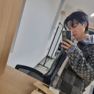 Lil Boi Instagram - 래원이와 영지와 이식이형과 지원맨과
그걸지켜보는 🤯