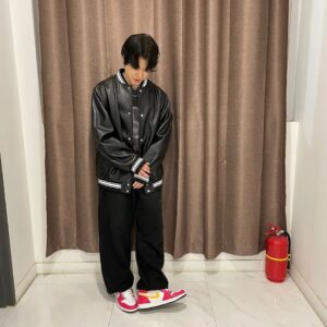 Lil Boi Instagram - 오랜만입니다
벌써 머리가 길어진 상태지요

조금 후! 8시에 틱톡 스테이지에서 봅시닷!!