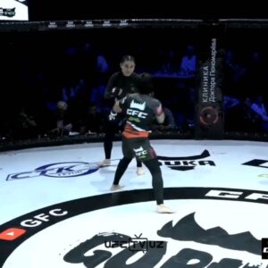 Liliya Shakirova Instagram - Liliya Shakirovaning esda qolarli janglaridan biri🔥 Liliya biz sizni oktogonga qaytishingizni intiqlik bilan kutayapmiz..!

@ufctv_uz🤝