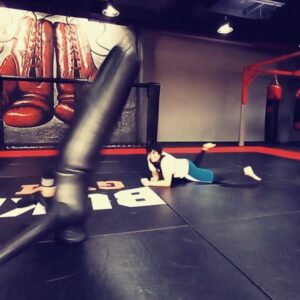Liliya Shakirova Instagram - А вы любите бросать ??? #wrestling #bjj #mma #boxing #Uzbekistan #tashkent #бросок #крастота #летиКакПтица #кидатьЗначитВыжать